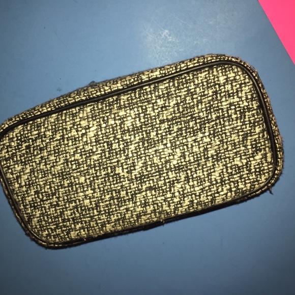 Bloomingdales and toiletry - Picture 4 of 7